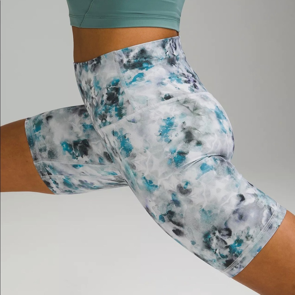 lululemon athletica White and Teal Marble Bike Shorts - Picture 5 of 12